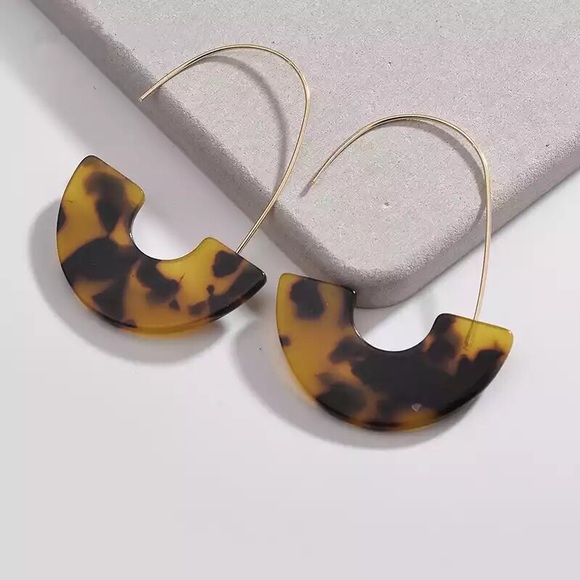 Baublebar Style Faidra Resin Earrings - Picture 3 of 6